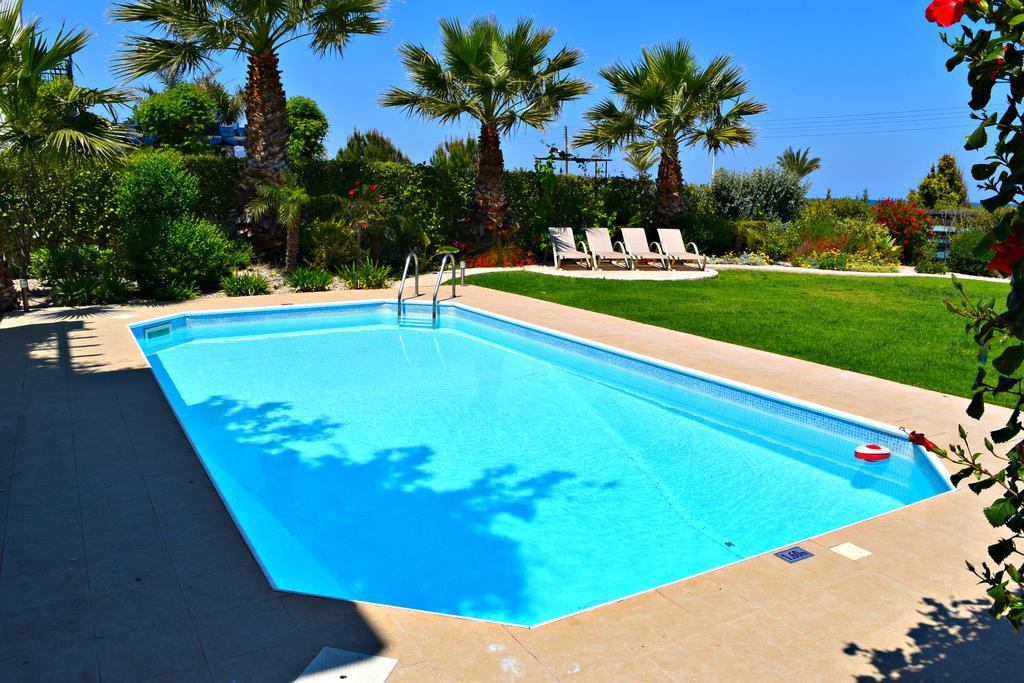 Latchi Beach Front Villa - Private Heated Pool - Amazing Uninterrupted Sea Views Polis Exterior photo
