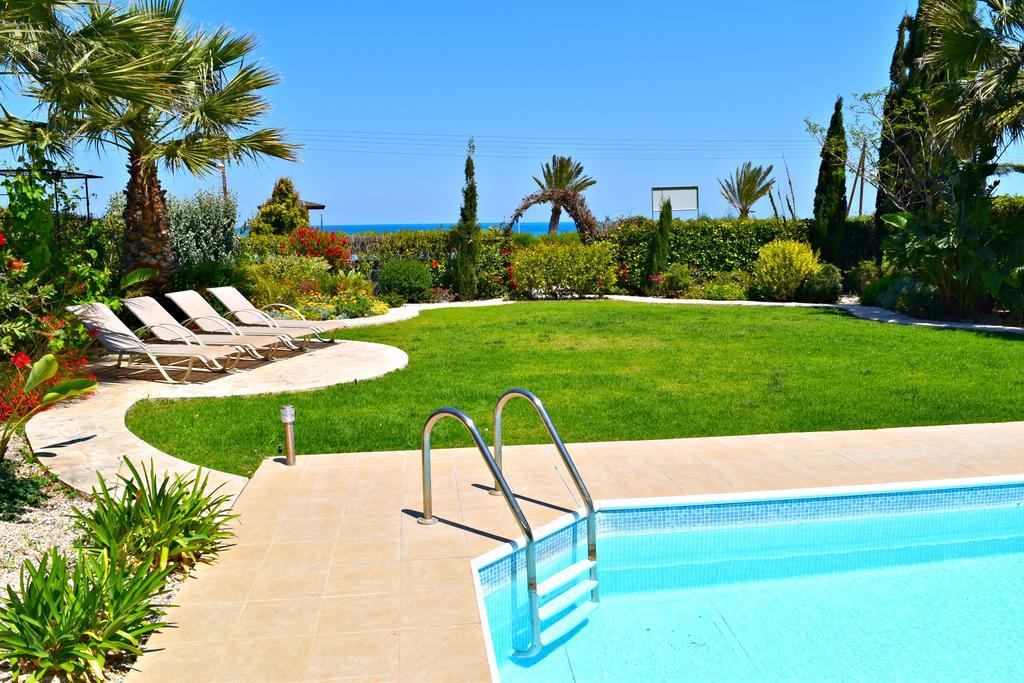 Latchi Beach Front Villa - Private Heated Pool - Amazing Uninterrupted Sea Views Polis Exterior photo