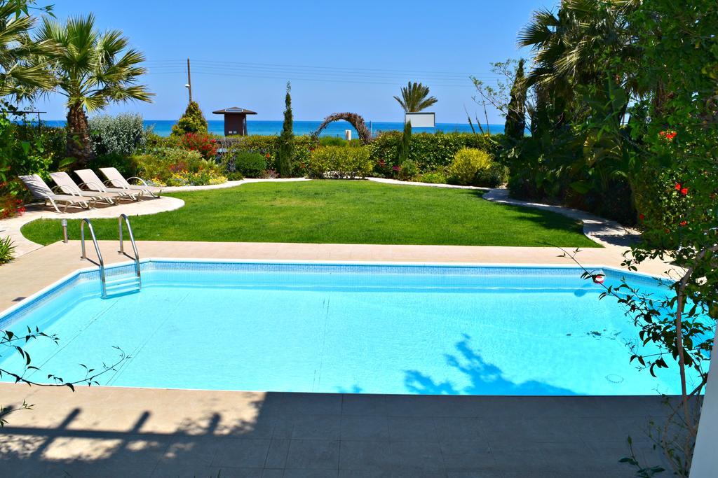 Latchi Beach Front Villa - Private Heated Pool - Amazing Uninterrupted Sea Views Polis Exterior photo